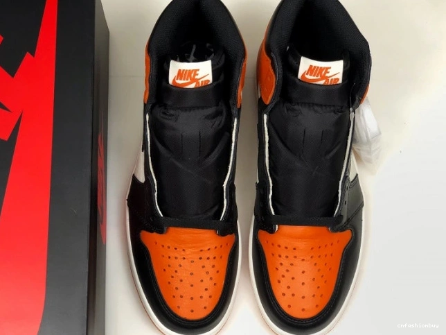 Backboard555088-005 Shattered Jordan High Retro Air OG 1 0721